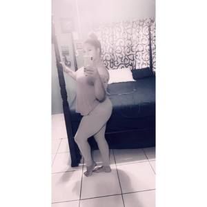 Meet your Posher, Estefany